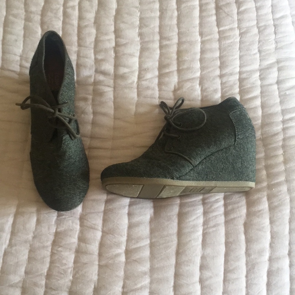 Toms Wedges